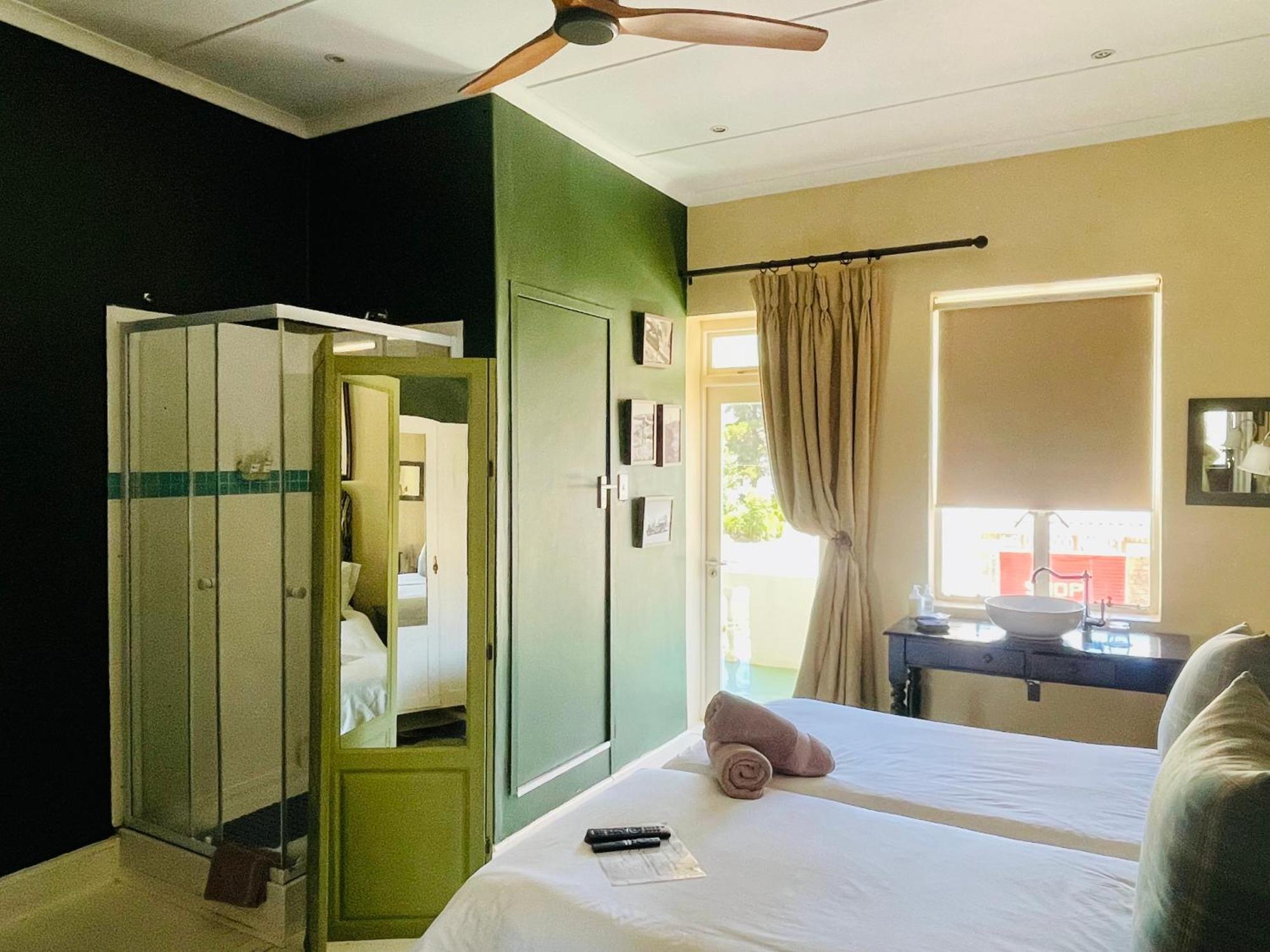 Karoo Art Hotel Барридейл Экстерьер фото